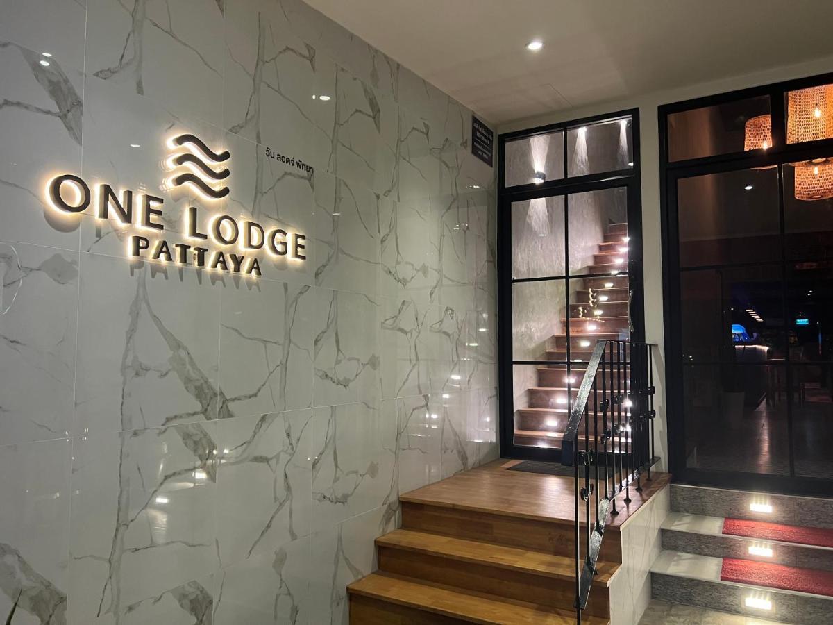 One Lodge Pattaya Buitenkant foto
